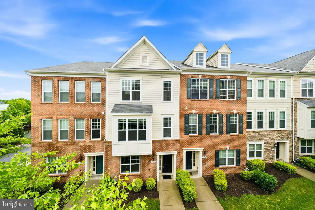 7427 Wood Meadow Way, Lanham, MD 20706 - #1