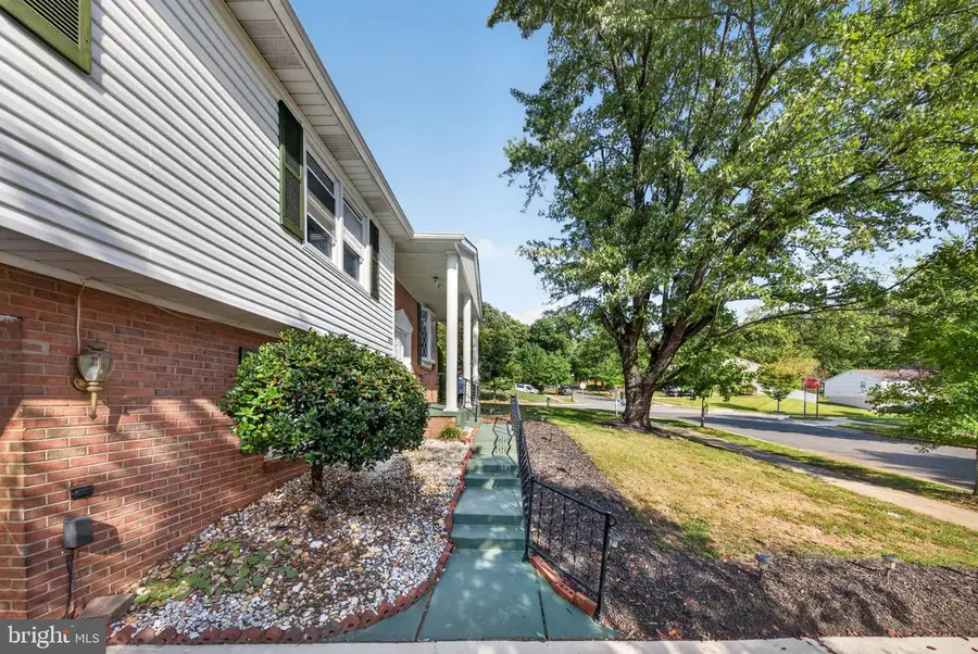 4210 Farmer Pl, Fort Washington, MD 20744 - #3