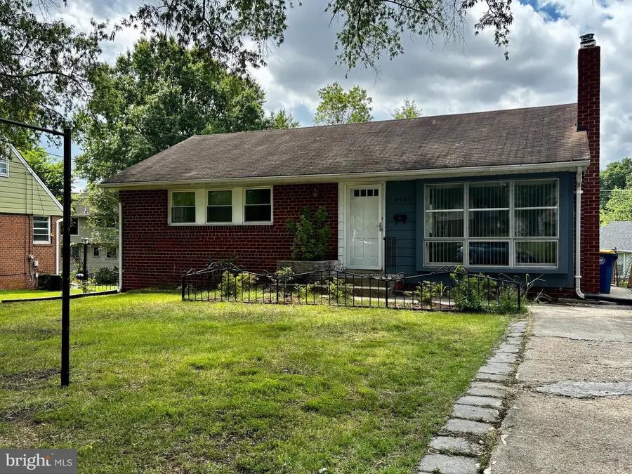 8407 Quintana St, Hyattsville, MD 20784 - #2