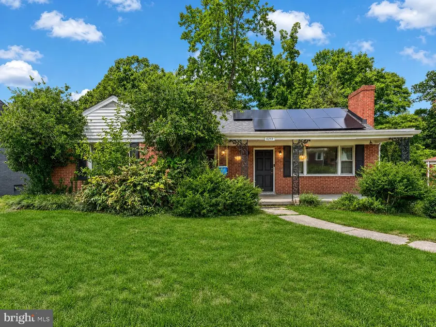 6213 Joyce Dr, Temple Hills, MD 20748 - #2