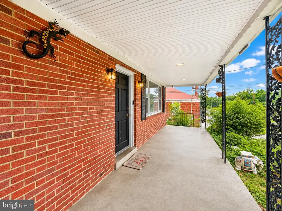 6213 Joyce Dr, Temple Hills, MD 20748 - #3