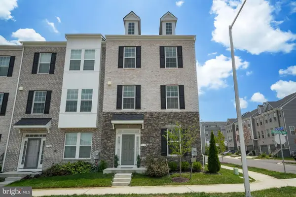 7732 Presidential Pkwy, UPPER MARLBORO, MD 20774
