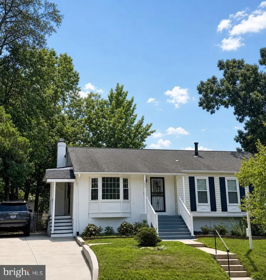 7005 Good Luck Rd, Hyattsville, MD 20784 - #2