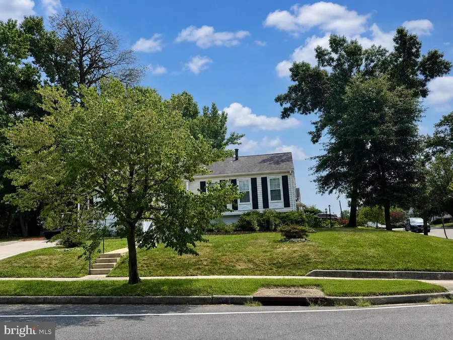 7005 Good Luck Rd, Hyattsville, MD 20784 - #3
