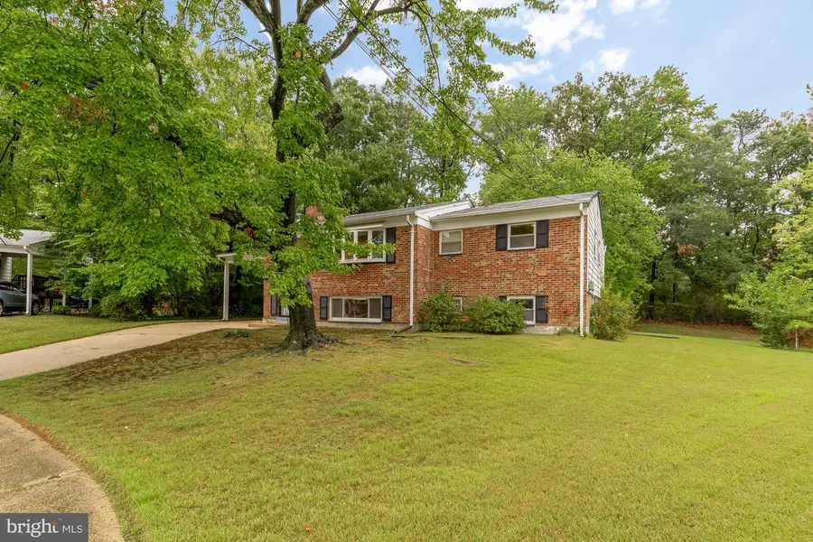 8513 Carrollton Pkwy, Hyattsville, MD 20784 - #3