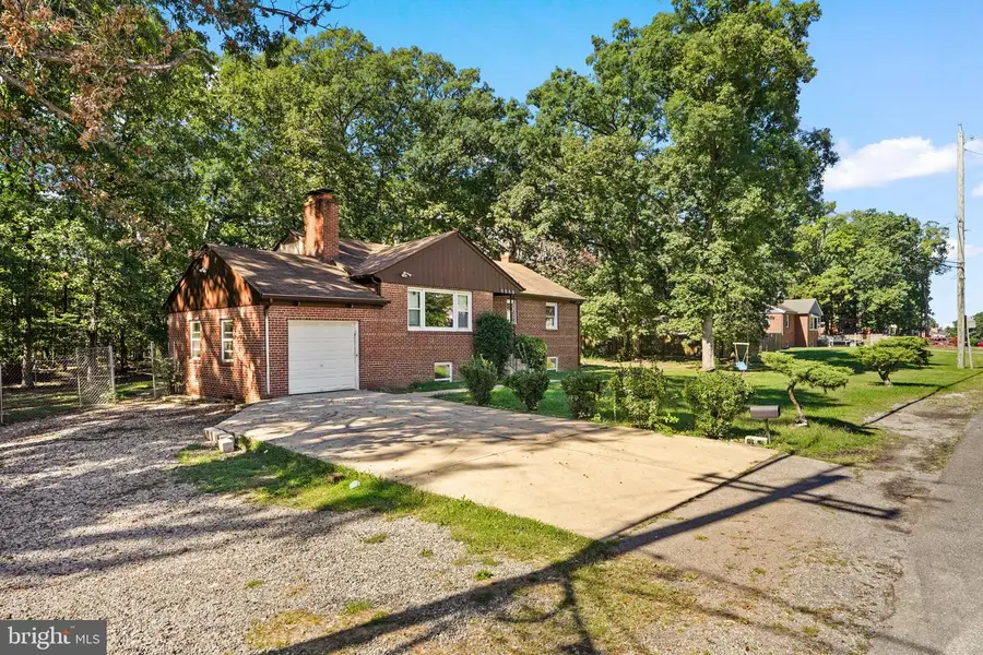 4421 Ridgecrest Dr, Suitland, MD 20746 - #2