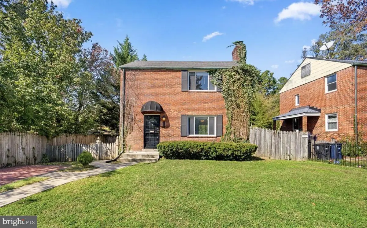 1502 Delmont Ln, Takoma Park, MD 20912 - #1