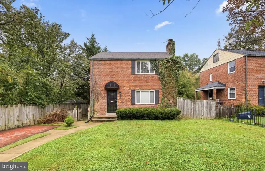 1502 Delmont Ln, Takoma Park, MD 20912 - #2