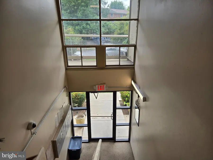 1702 Hannon St #203, Hyattsville, MD 20783 - #3