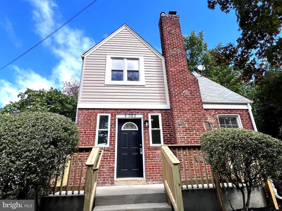 5702 Newton St, Hyattsville, MD 20784 - #2