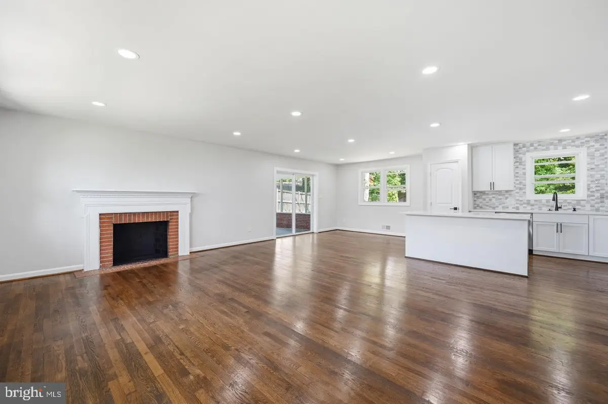5030 Leland Dr, Oxon Hill, MD 20745 - #1