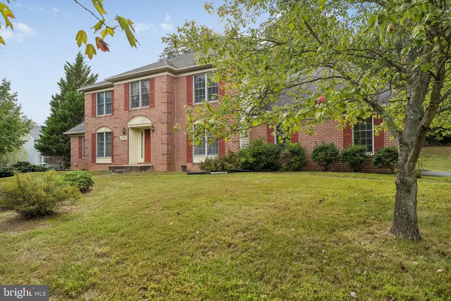 7704 Lake Glen Dr, Glenn Dale, MD 20769 - #3