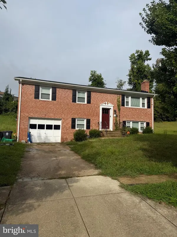 4819 Woodford Ln, UPPER MARLBORO, MD 20772