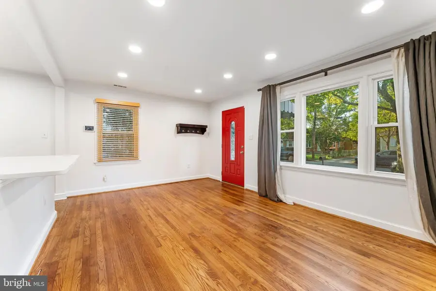 5014 Sheridan St, Riverdale, MD 20737 - #3