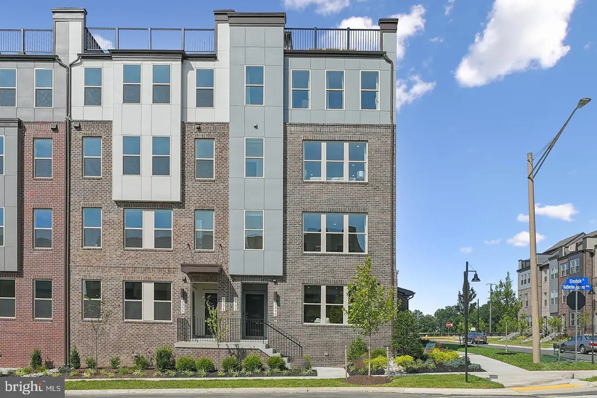 6726 Penrose Ln, Hyattsville, MD 20782 - #1