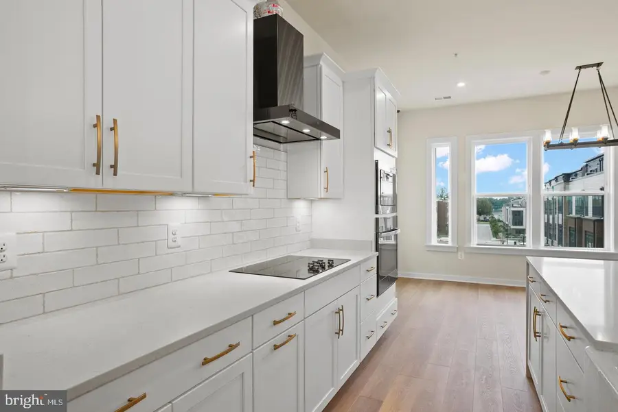 6726 Penrose Ln, Hyattsville, MD 20782 - #3