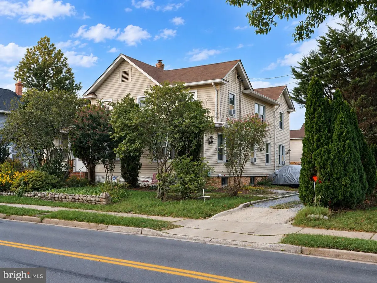 517 Montgomery St, Laurel, MD 20707 - #1