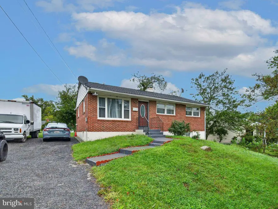 111 Pepper Mill Dr, Capitol Heights, MD 20743 - #2