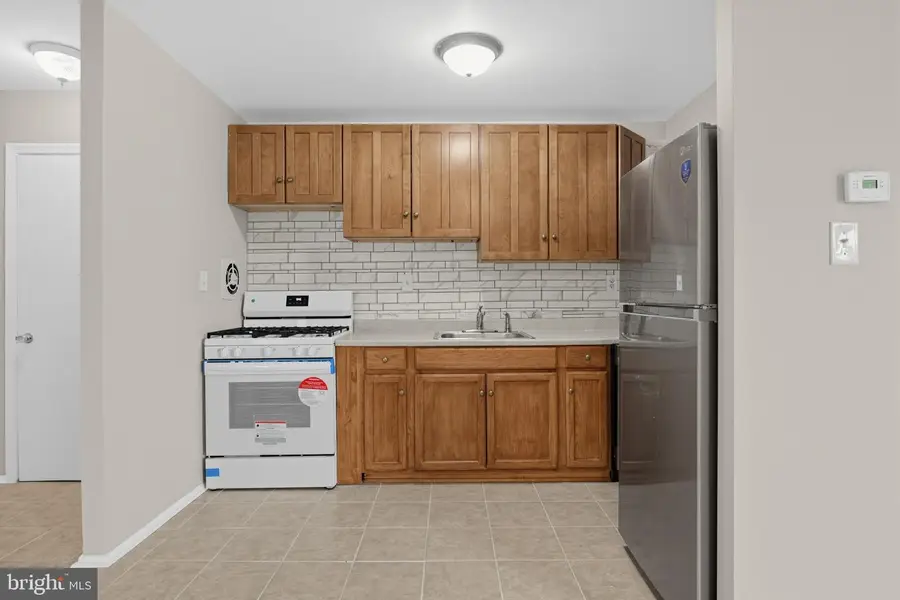7611 Fontainebleau Dr #2223, Hyattsville, MD 20784 - #3