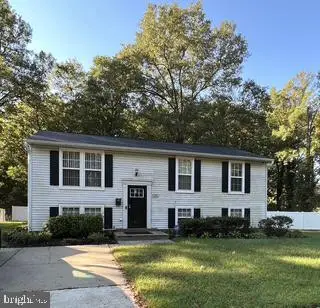 5951 Surrey Service Dr, DISTRICT HEIGHTS, MD 20747