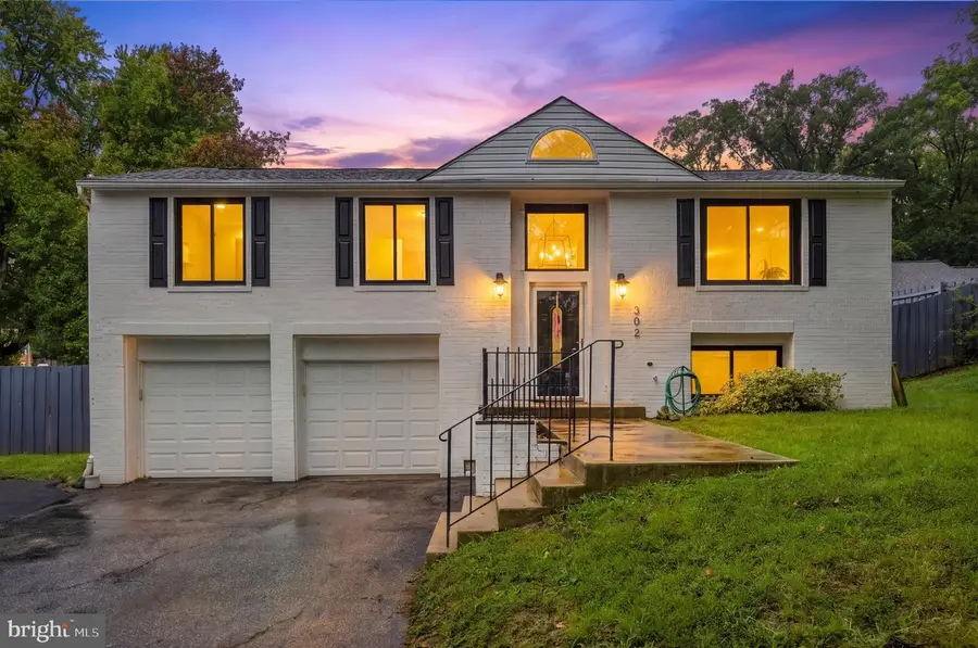 302 Taurus Dr, Fort Washington, MD 20744 - #2