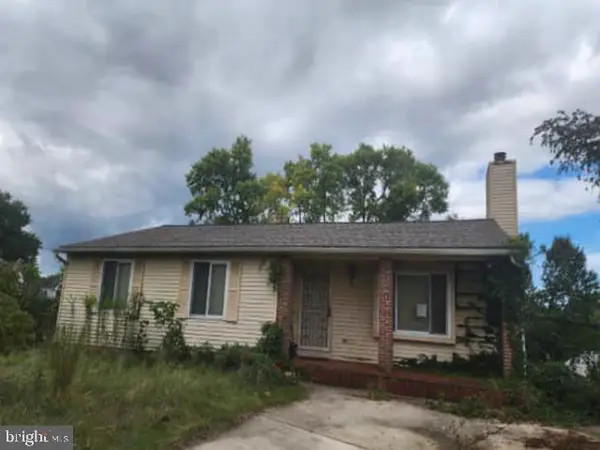 501 Pacer Dr, HYATTSVILLE, MD 20785