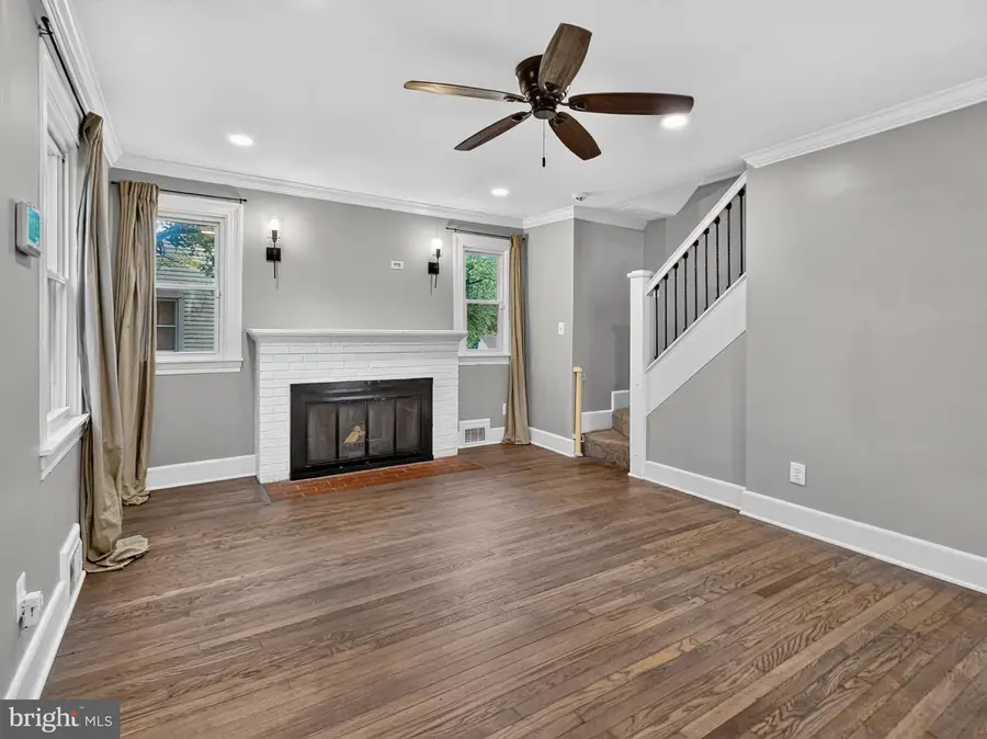 6704 Boxwood Dr, Suitland, MD 20746 - #3