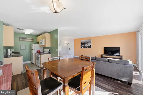 1009 Chillum Rd #412, HYATTSVILLE, MD 20782