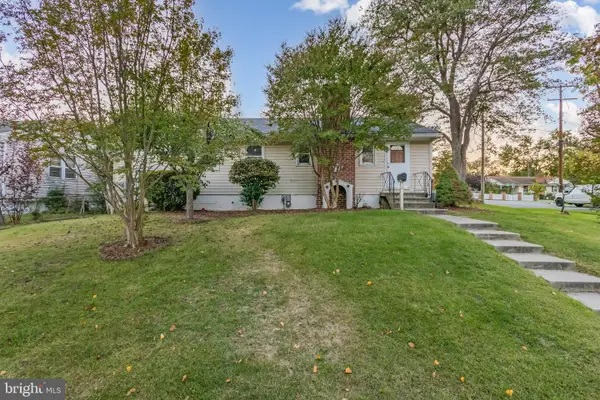6306 Balfour Dr, HYATTSVILLE, MD 20782