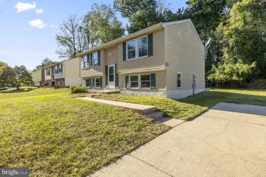 10214 Forestgrove Ln, Bowie, MD 20721 - #2
