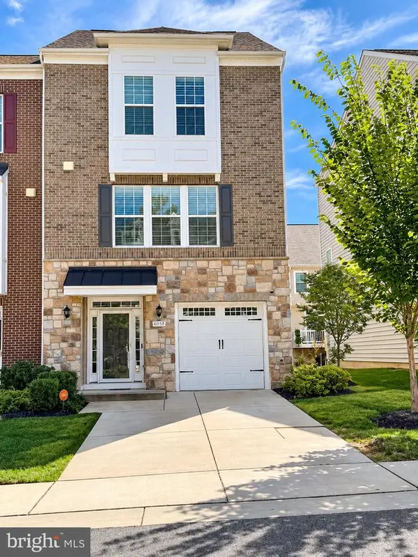 9009 Elderwood Pl, UPPER MARLBORO, MD 20772