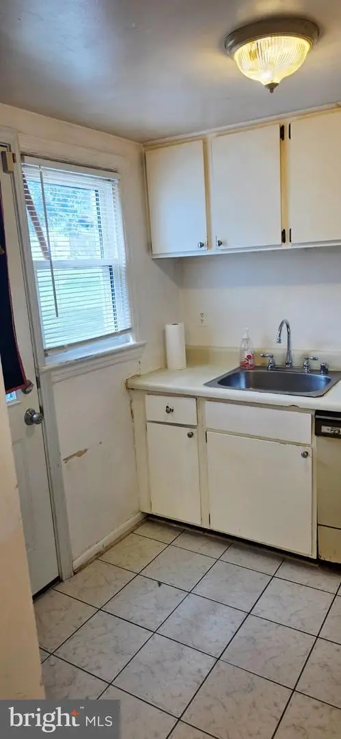 2552 Iverson St, Temple Hills, MD 20748 - #3
