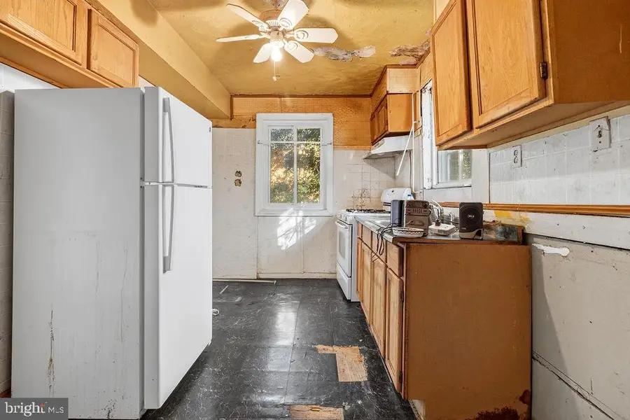 2304 Gaylord Dr, Suitland, MD 20746 - #3