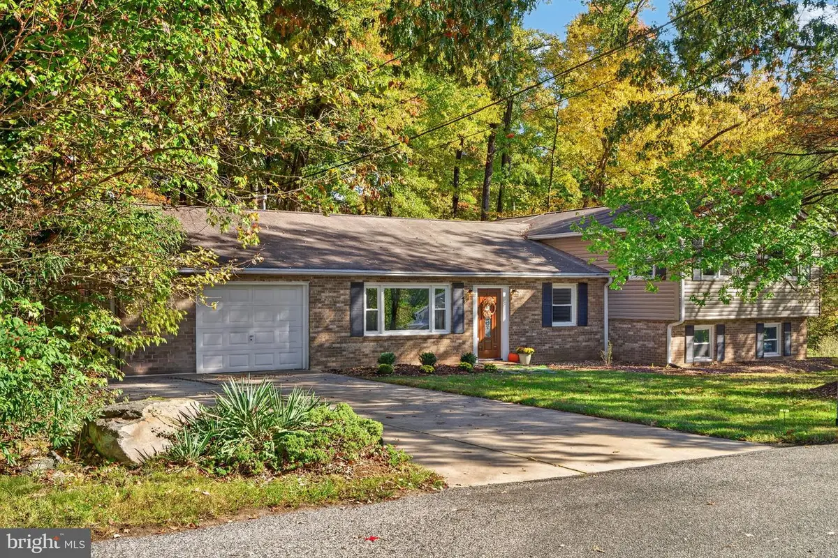 7405 Epling Rd, Glenn Dale, MD 20769 - #1