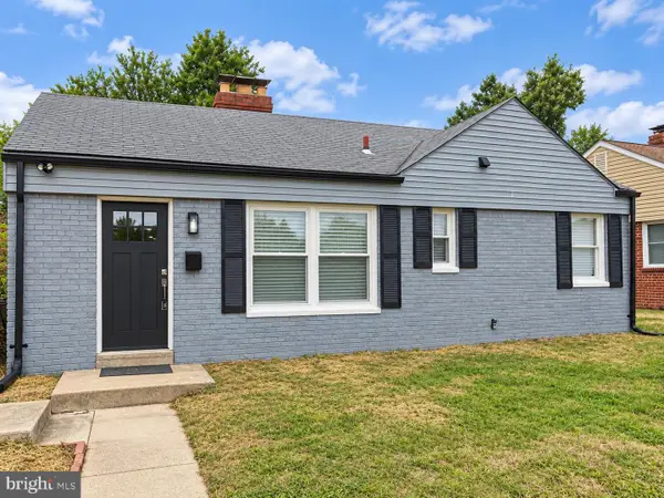 6902 Adel St, CAPITOL HEIGHTS, MD 20743