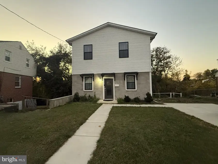 6909 Adel St, Capitol Heights, MD 20743 - #2