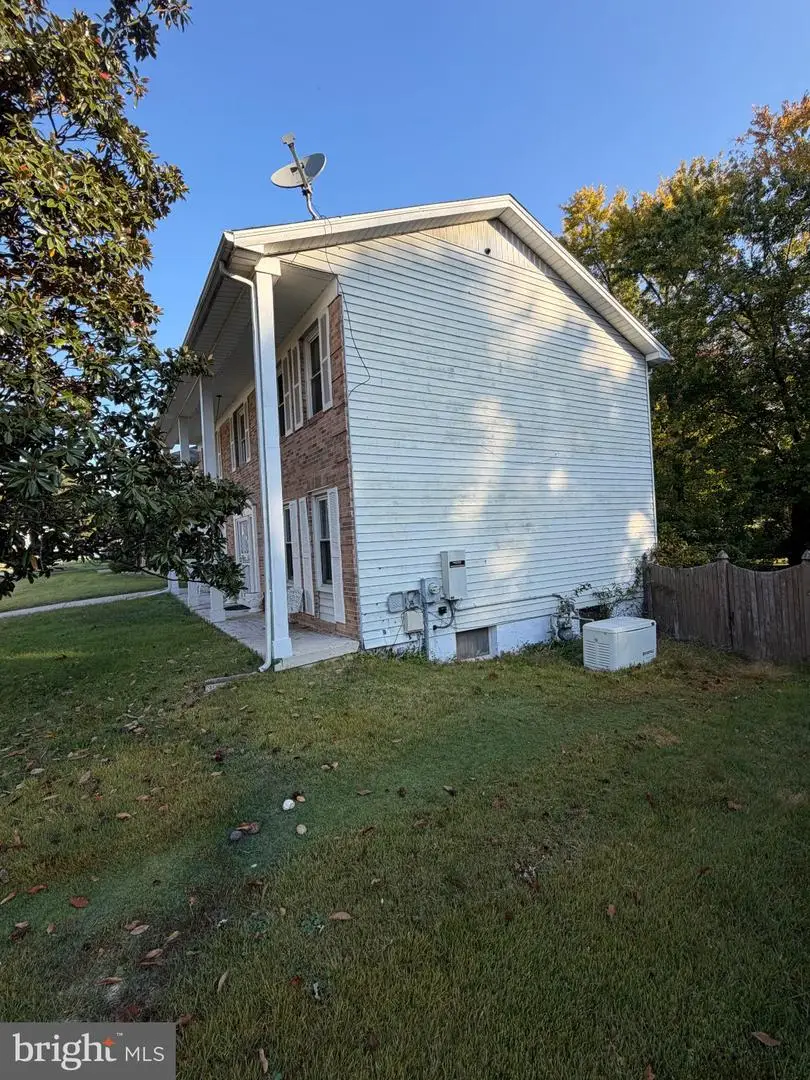 5239 Kenstan Dr, Temple Hills, MD 20748 - #2
