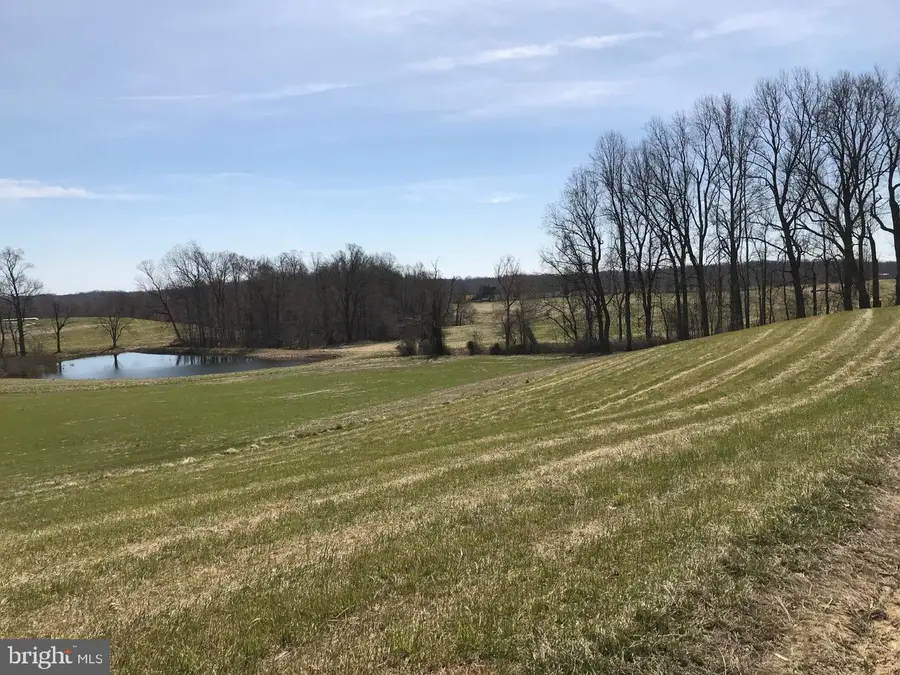 11407 Croom Rd, Upper Marlboro, MD 20772 - Image #2