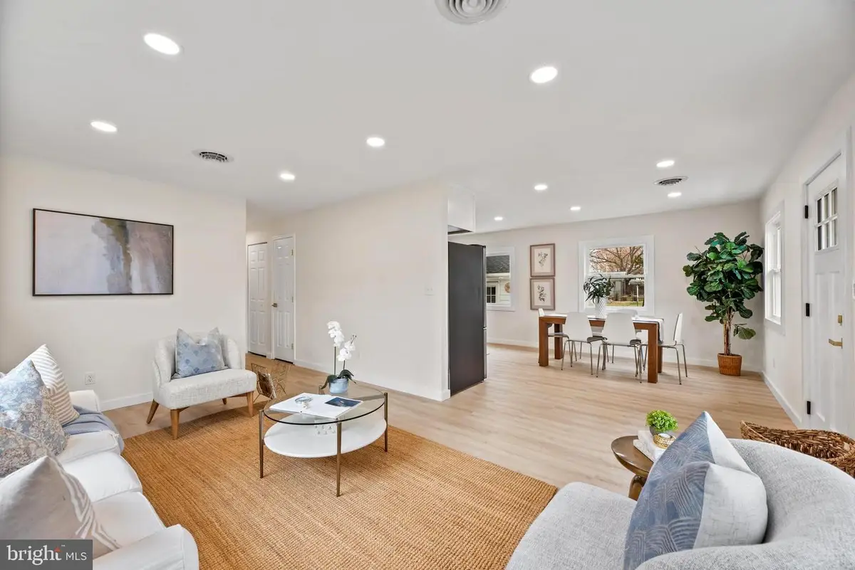 9401 Romancoke Rd, Stevensville, MD 21666 - #1