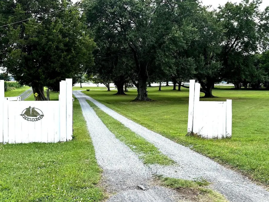 300 Woods Point Rd, Chester, MD 21619 - #2