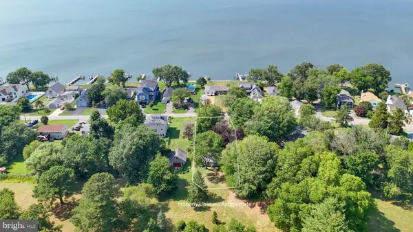 901 Chester River Dr, GRASONVILLE, MD 21638