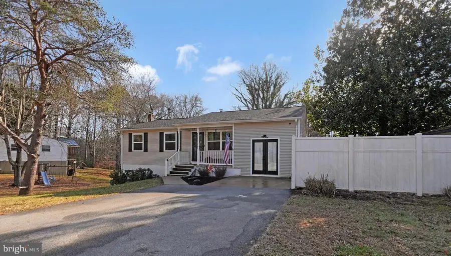 43011 Hugh Dr, Hollywood, MD 20636 - Image #2