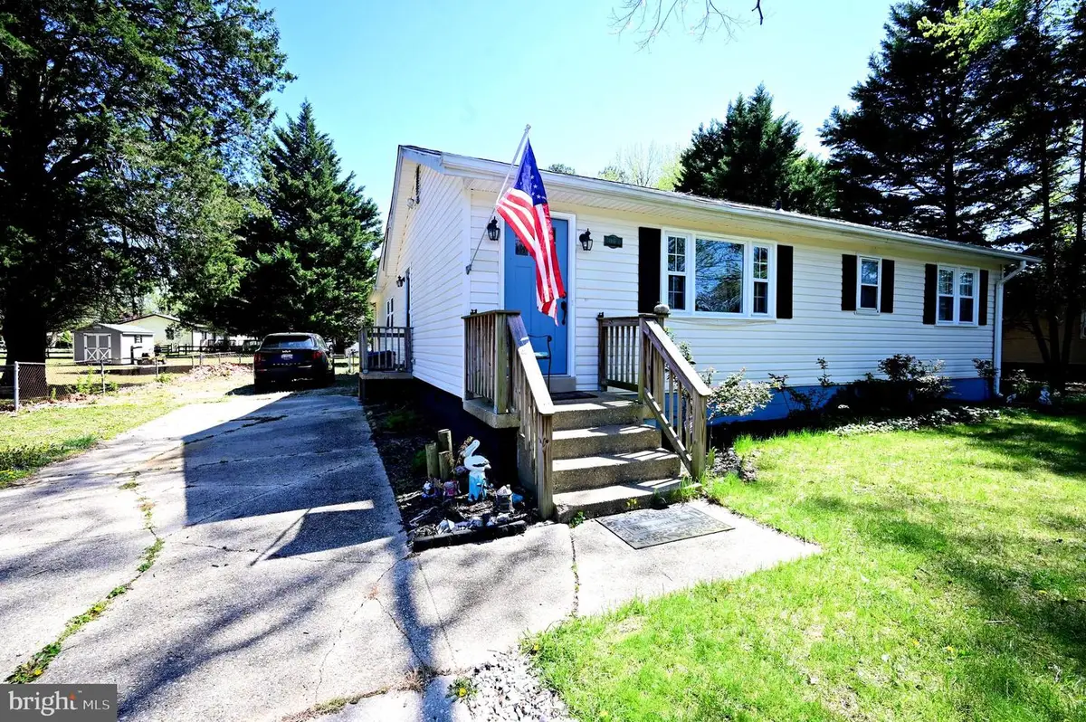 40070 Beach Dr, Mechanicsville, MD 20659 - #1