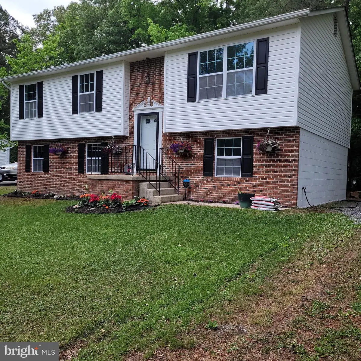 26097 Hills Dr, Mechanicsville, MD 20659 - #1