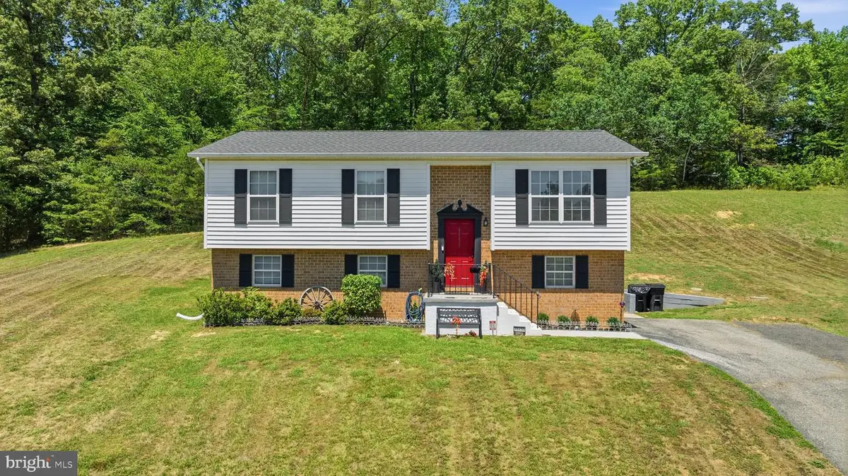 38430 Arlington Dr, Mechanicsville, MD 20659 - #1