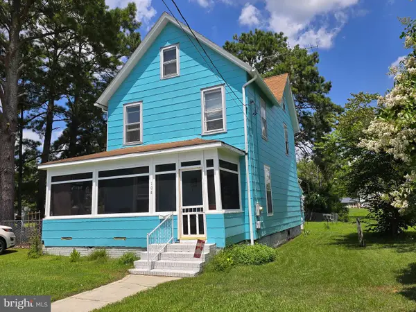 108 W Chesapeake Ave, CRISFIELD, MD 21817