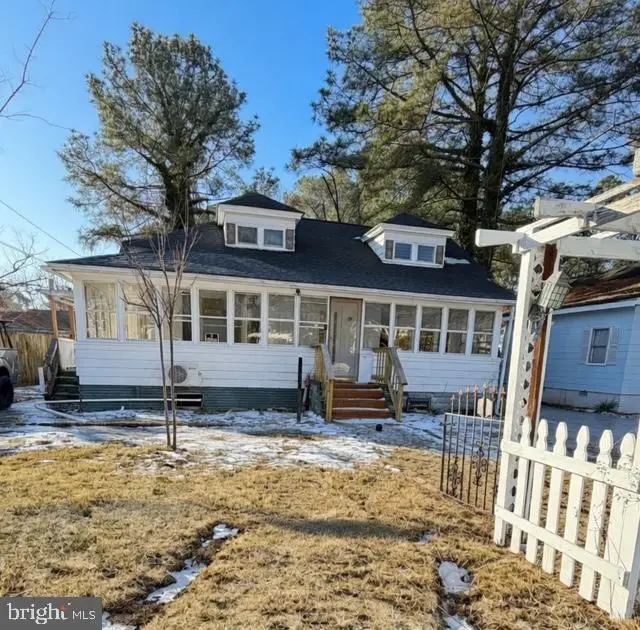 7 Cove St, Crisfield, MD 21817 - #1