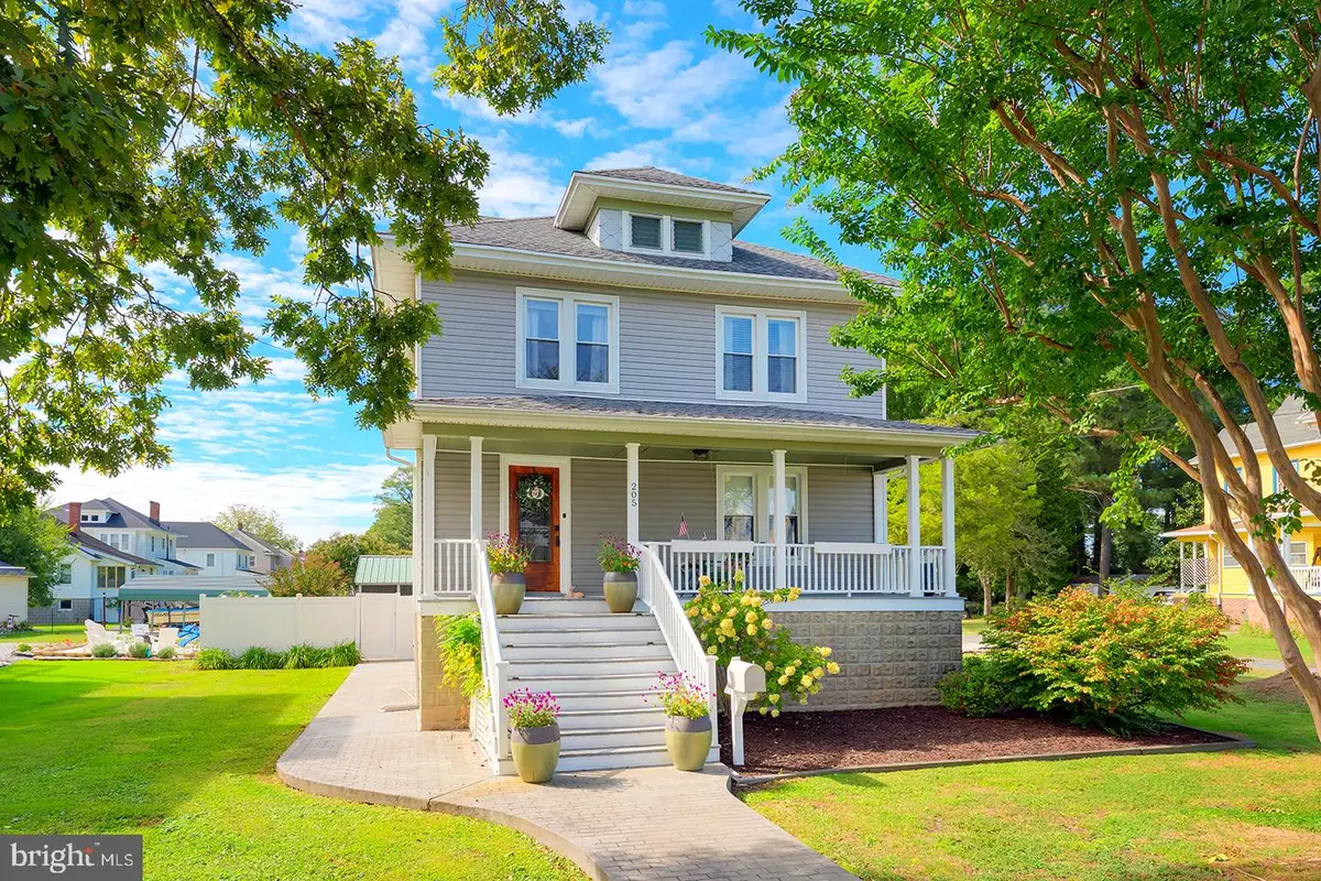 205 N Somerset Ave, Crisfield, MD 21817 - #1