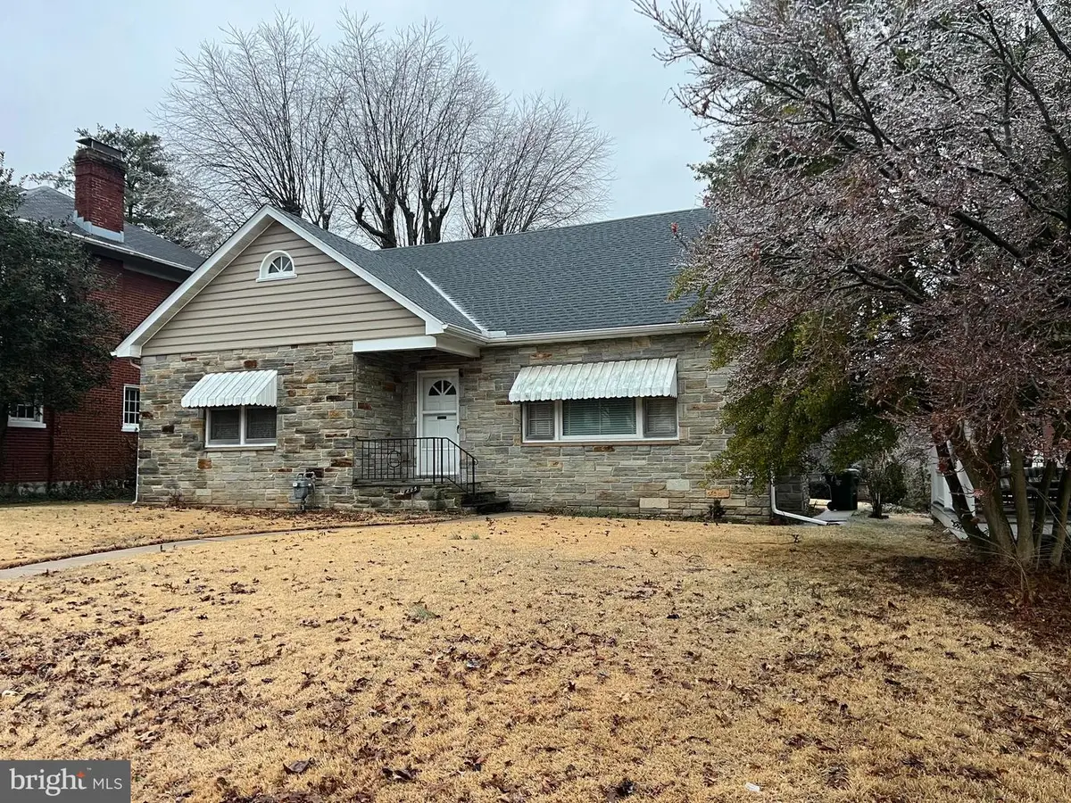 225 Mealey Pkwy, Hagerstown, MD 21742 - Image #1