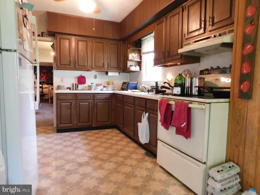 11807 Clearview Rd, Hagerstown, MD 21742 - Image #2